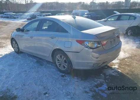 2013 Hyundai Sonata Gls z USA, uszkodzony, nr VIN 5NPEB4ACXDH771672
